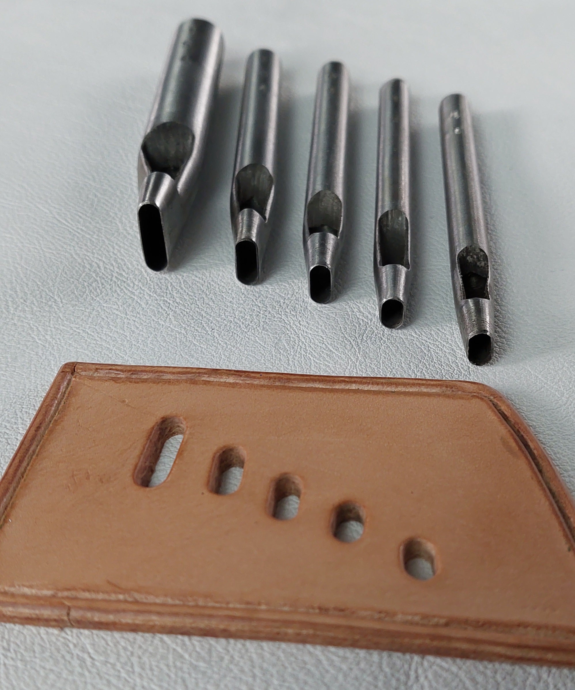 Oval Punch (Set of 5) 2mm – Maker's Leather Supply Australia