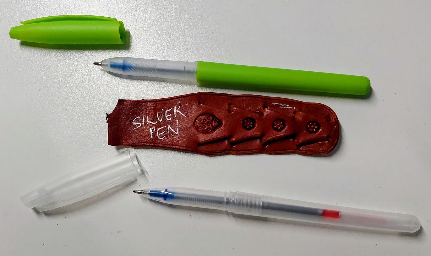Silver Leather marking pens